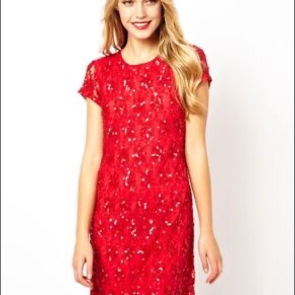 💐 Red embellished open back dress 💐